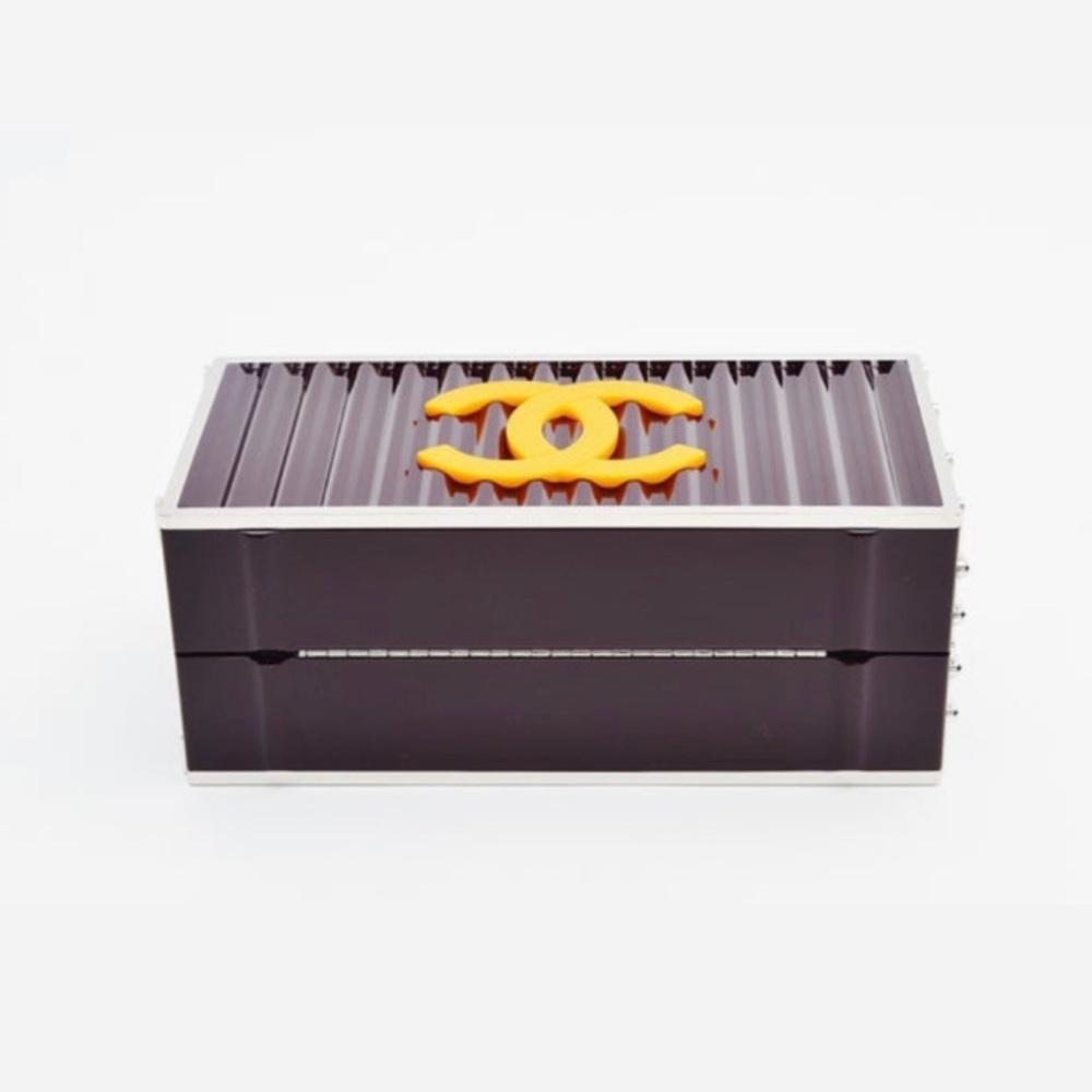 CHANEL SUPER RARE RUNWAY BAG - Picture 3 of 7